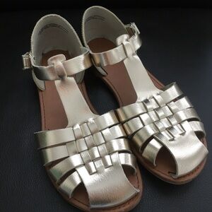 Stylish Metallic Sandals girls 3